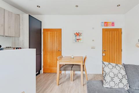 1 bedroom apartment for sale, Brighton Road, Redhill