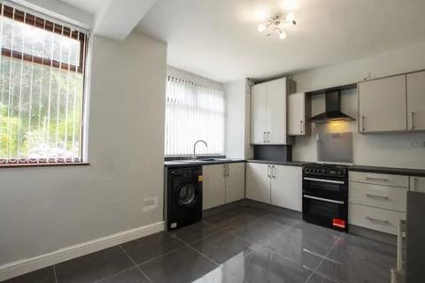 3 bedroom semi-detached house to rent, Langleys Road, Birmingham, B29