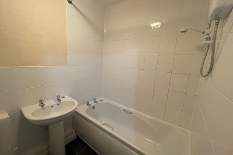 2 bedroom flat to rent, Oakash Court, NOTTINGHAM, NG16