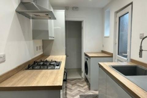 2 bedroom property to rent, Old Mill Lane, MANSFIELD, NG19