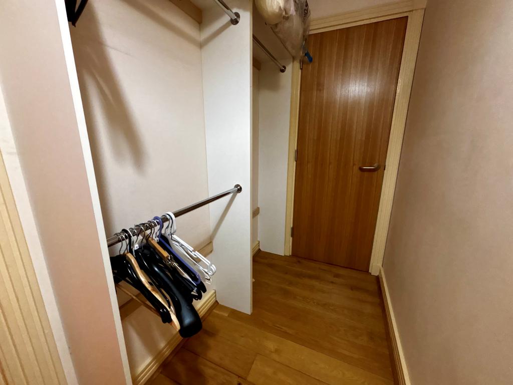 Walk in wardrobe