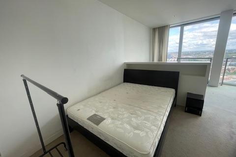 Studio to rent, The Rotunda, Birmingham, B2