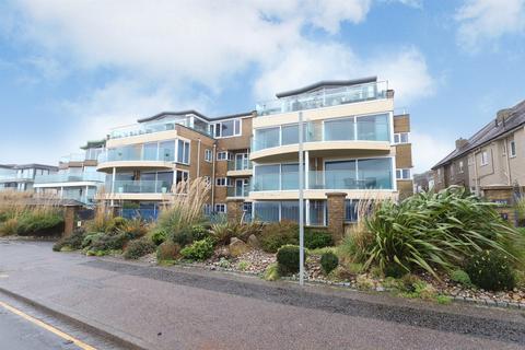 3 bedroom ground floor flat for sale, Boscombe Overcliff Drive, Bournemouth
