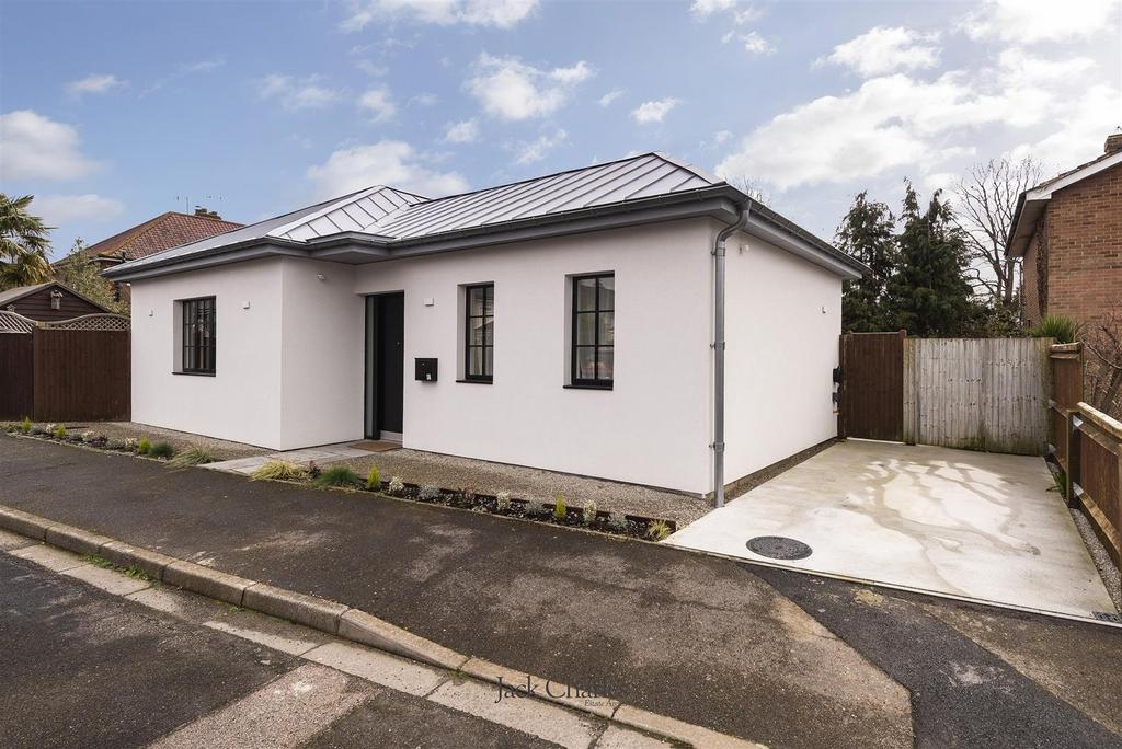 1 A Croft Close, TN10 4 LA 001.jpg