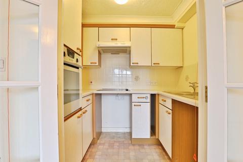 1 bedroom retirement property for sale, Seafield Road, Bournemouth