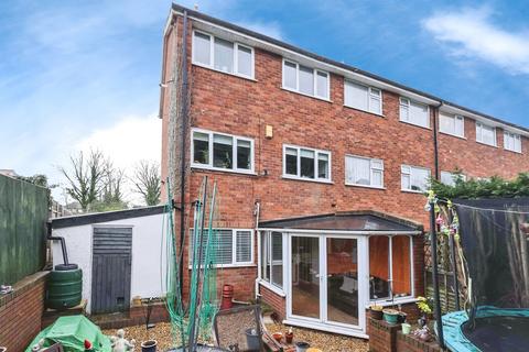 3 bedroom semi-detached house for sale, Wolverhampton Road, Kingswinford