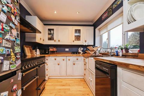 3 bedroom semi-detached house for sale, Wolverhampton Road, Kingswinford