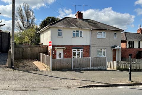 2 bedroom semi-detached house for sale, Hawbush Road, Brierley Hill