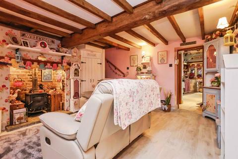 undefined, The Village, Kingswinford