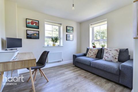 4 bedroom detached house for sale, Woolhouse Way, Norwich