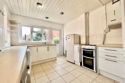 6 bedroom terraced house to rent, Tachbrook Road, Leamington Spa, CV31