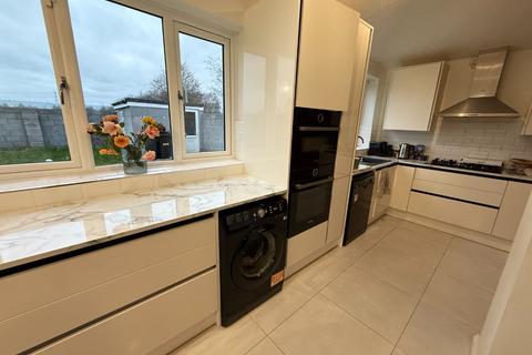 undefined, Dunstable, Bedfordshire LU5