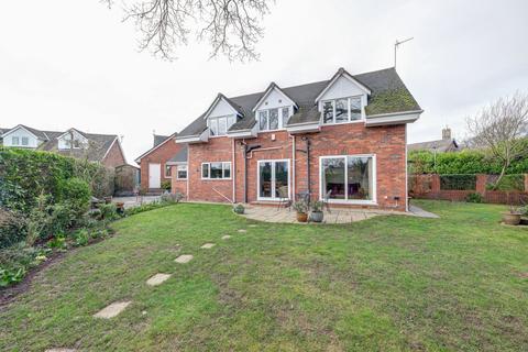 4 bedroom detached house for sale, Bellsfield Close, Lymm WA13