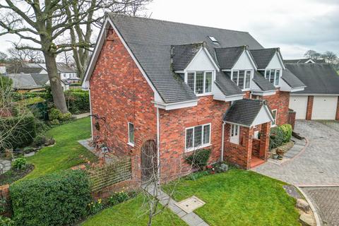 4 bedroom detached house for sale, Bellsfield Close, Lymm WA13