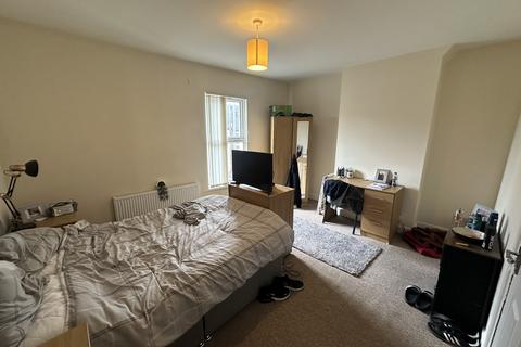 4 bedroom terraced house to rent, Newland Street West, Lincoln, LN1