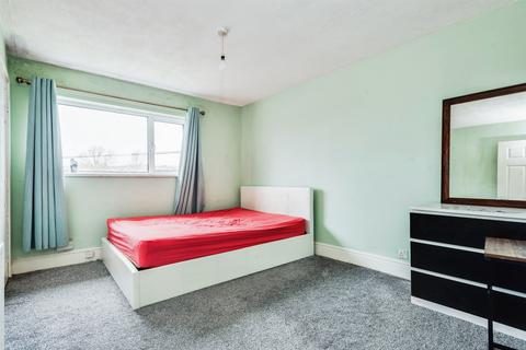 undefined, Ramsbury Avenue, Swindon