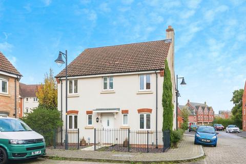 Piernik Close, Swindon