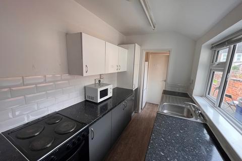 3 bedroom terraced house to rent, Derwent Street, Lincoln, LN1