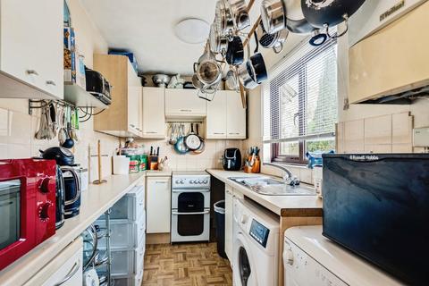 2 bedroom terraced house for sale, Windflower Road, Swindon
