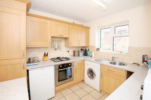 1 bedroom flat for sale, New Road, Datchet, SLOUGH