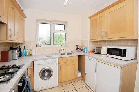1 bedroom flat for sale, New Road, Datchet, SLOUGH