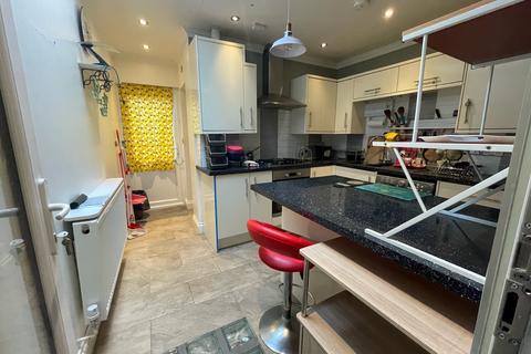 3 bedroom house to rent, Otway Street, Chatham, ME4