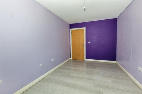 2 bedroom ground floor flat for sale, Montague Close, Farnham Royal, Slough