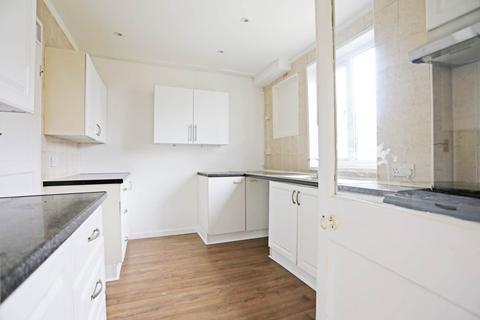 3 bedroom semi-detached house to rent, Durban Gardens, Dagenham, RM10