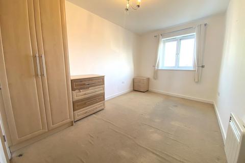 2 bedroom flat for sale, Aspects Court, Slough