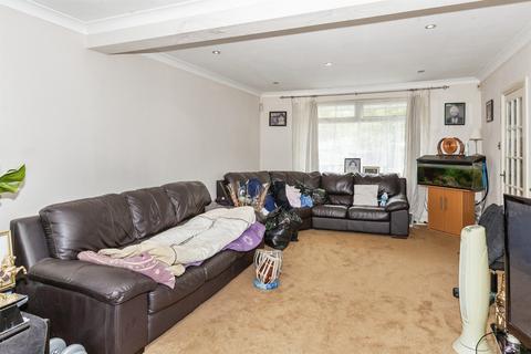 4 bedroom end of terrace house for sale, Bromycroft Road, Slough