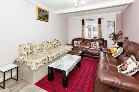 2 bedroom terraced house for sale, Elliman Avenue, Slough