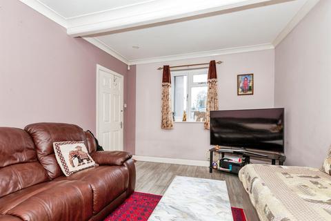 2 bedroom terraced house for sale, Elliman Avenue, Slough