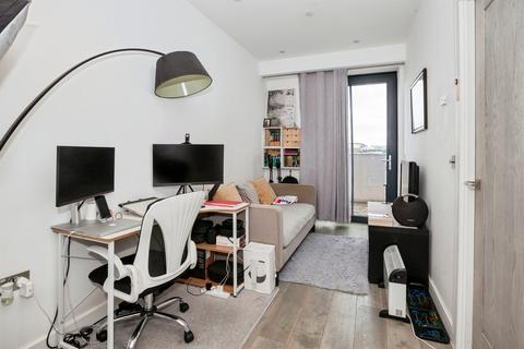 1 bedroom flat for sale, Bath Road, Slough