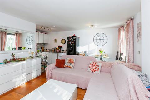 1 bedroom flat for sale, High Street, Slough