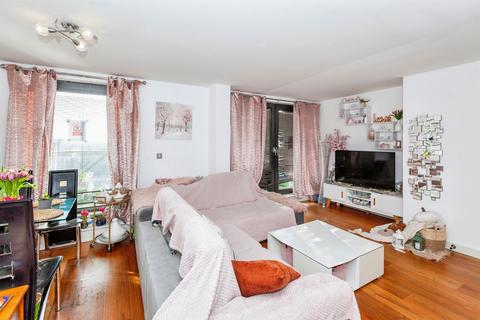1 bedroom flat for sale, High Street, Slough