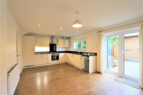 4 bedroom semi-detached house to rent, Spring Drive, Trumpington, Cambridge