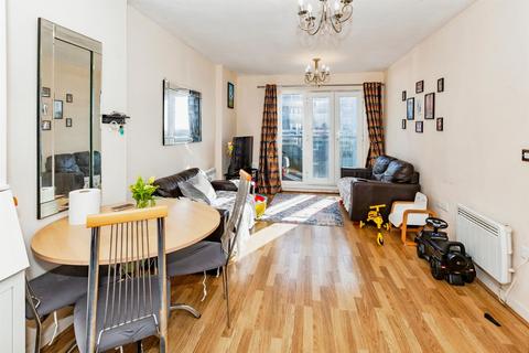 1 bedroom flat for sale, Aspects Court, Slough