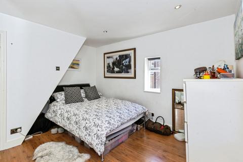 2 bedroom character property for sale, High Street, Colnbrook, Slough