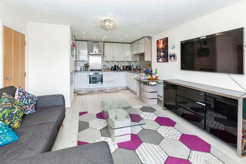 2 bedroom flat for sale, Windsor Road, SLOUGH