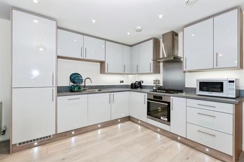 2 bedroom apartment for sale, Windsor Road, Slough