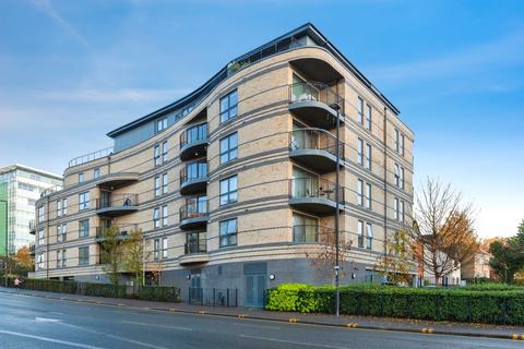 2 bedroom flat for sale, Windsor Road, Slough