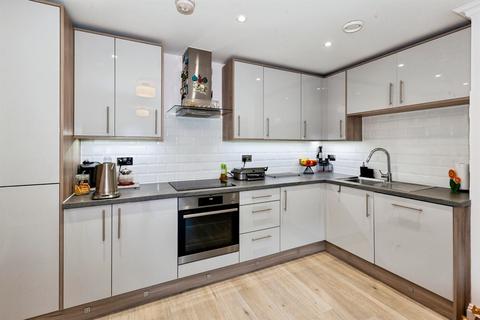 2 bedroom flat for sale, Windsor Road, Slough