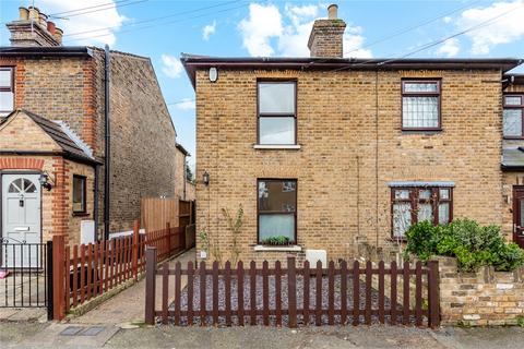 Shaftesbury Road, Romford, RM1