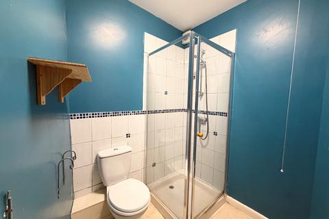 1 bedroom apartment to rent, North Parade, FROME