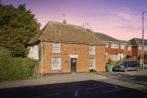 3 bedroom detached house for sale, London Road, Teynham, Sittingbourne