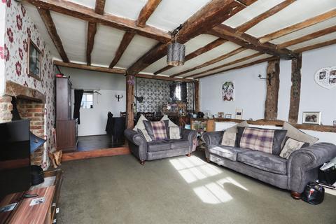 3 bedroom detached house for sale, London Road, Teynham, Sittingbourne
