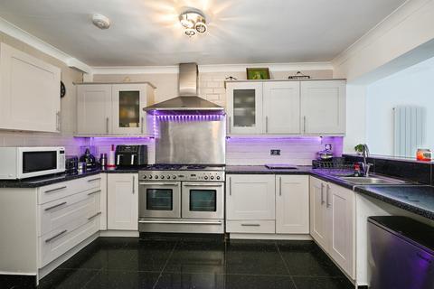 5 bedroom detached house for sale, Southsea Avenue, Minster On Sea, Sheerness