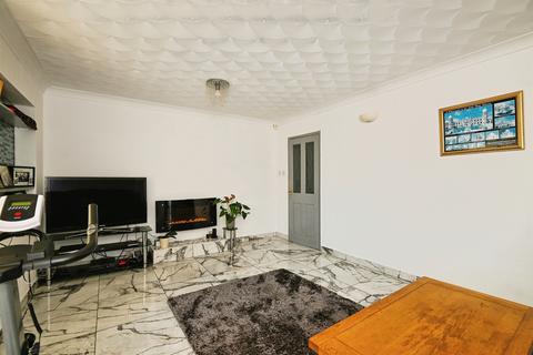 5 bedroom detached house for sale, Southsea Avenue, Minster On Sea, Sheerness