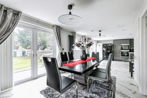 undefined, Queens Gardens, Eaton Socon, St. Neots