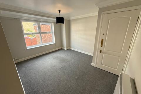 2 bedroom flat to rent, Mapperley Road, Nottingham, NG3